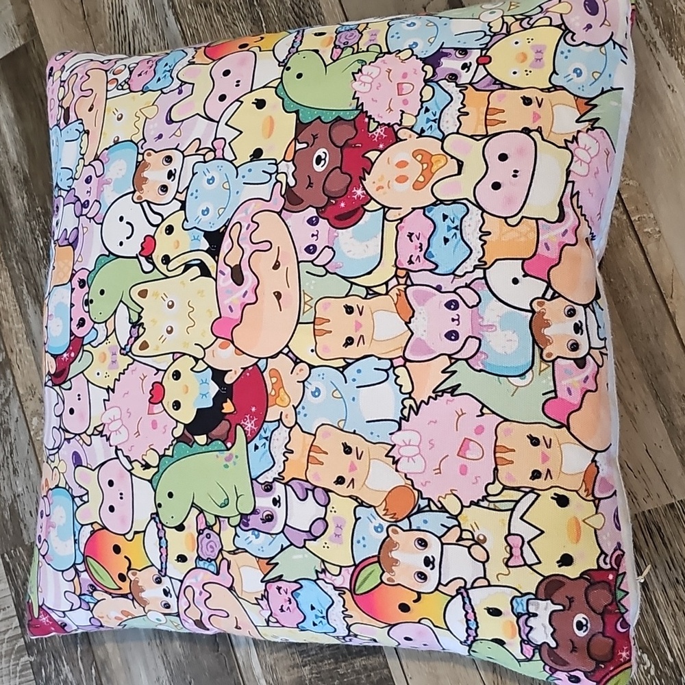 Moriah Elizabeth Pillow